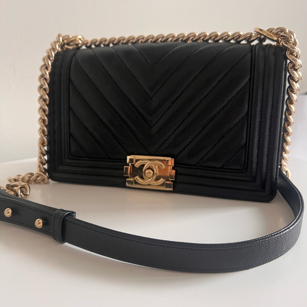 22C Chanel Boy Bag with silver/gold hardware